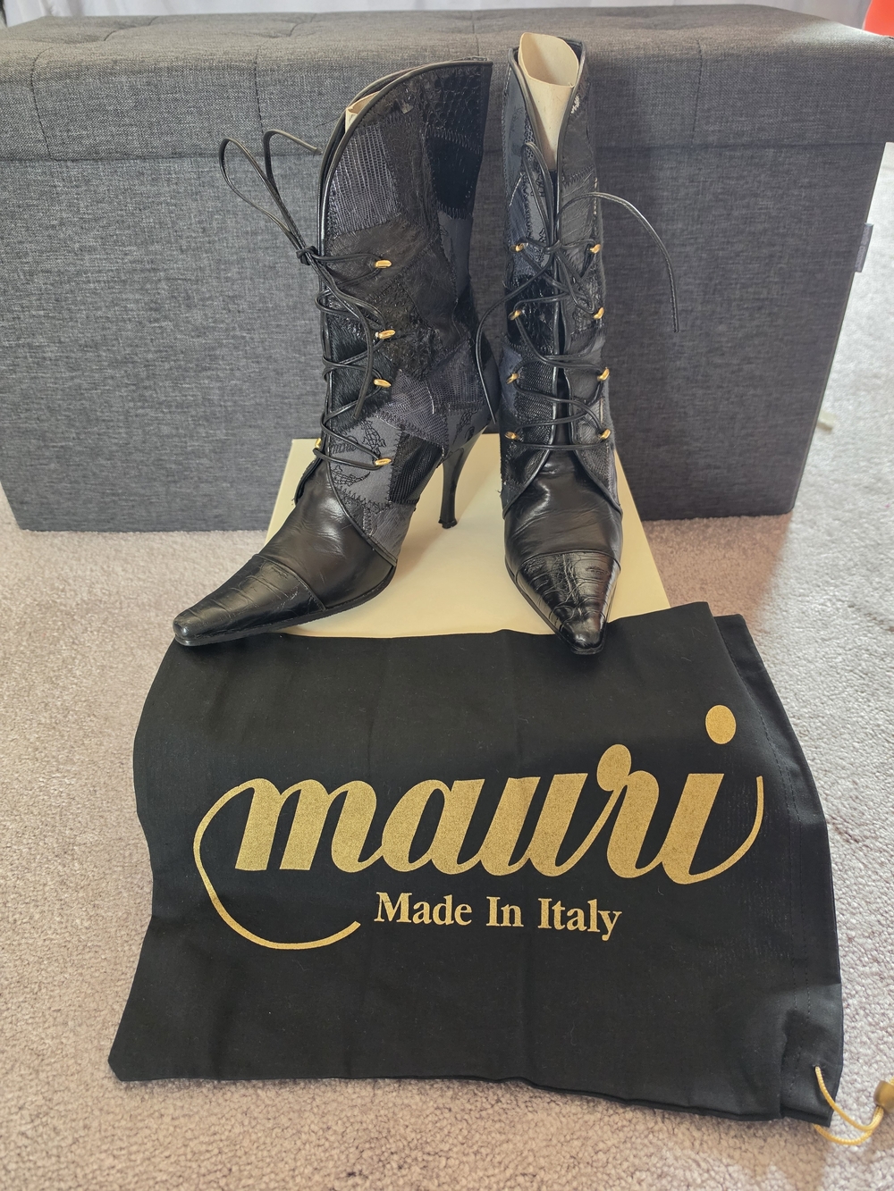 Mauri Black Alligator Pointed-Toe Lace-Up Stiletto Boots
